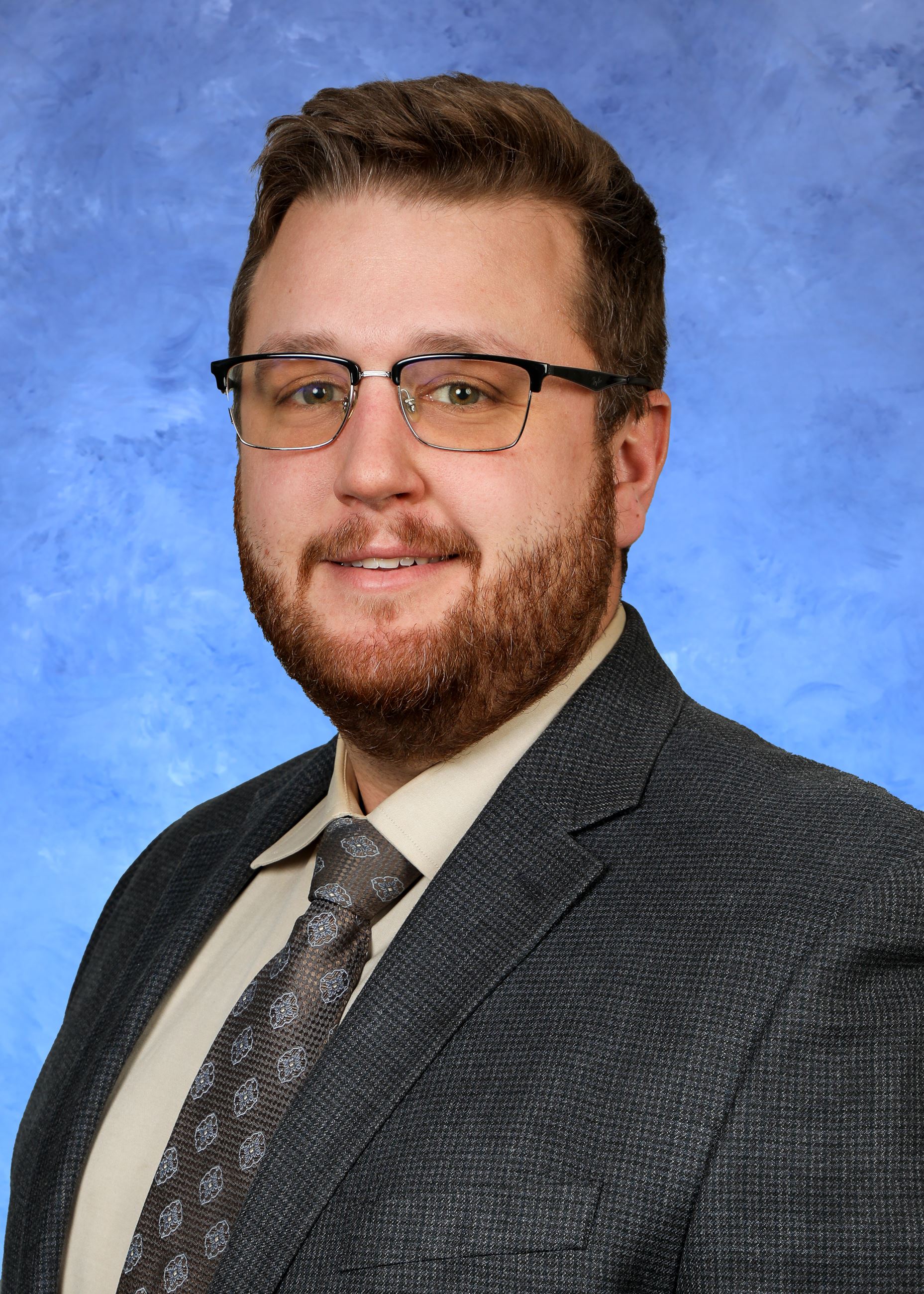 Headshot of Giles Tucker